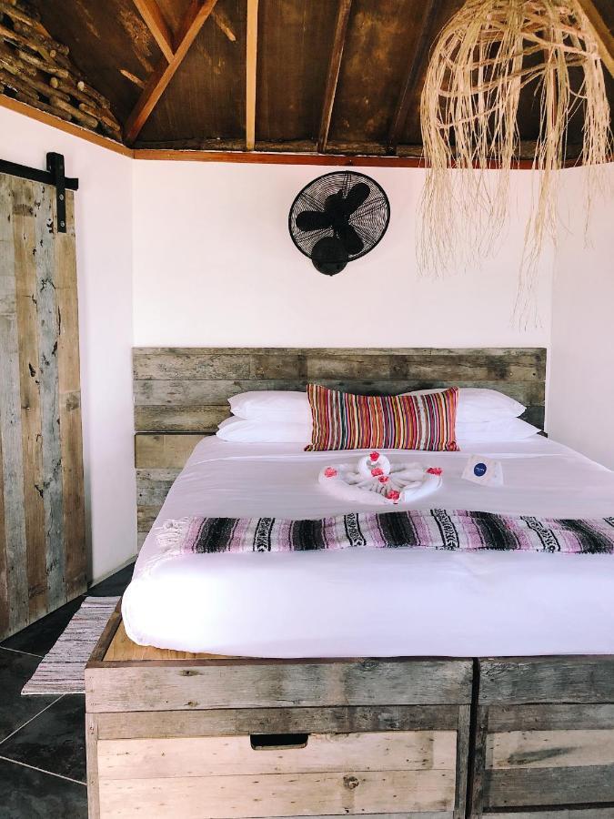 Thatch Caye Resort A Muy'Ono Resort Hopkins Luaran gambar